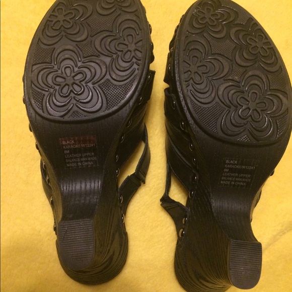 Women’s Size 8 slide on Shoes Black - Picture 2 of 5